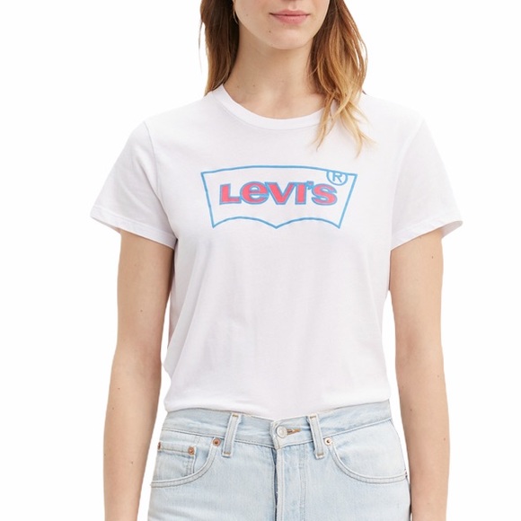 Levi’s perfect tee with raised pink batwing sz S - Picture 1 of 8